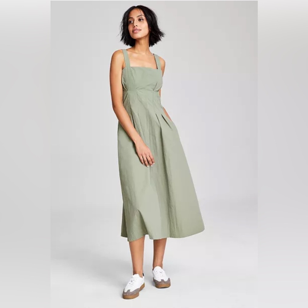 And Now This
Women's Square-Neck Nylon Midi Dress